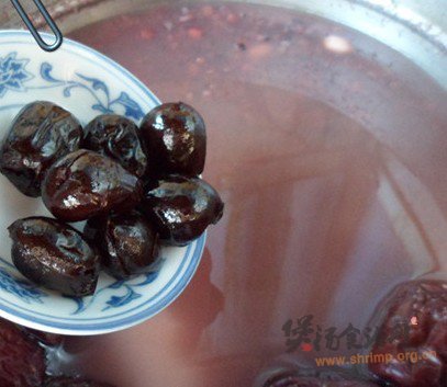 枣香黑米红豆粥的做法