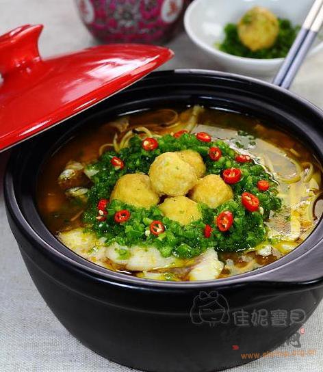 金汤豆腐鱼煲的做法