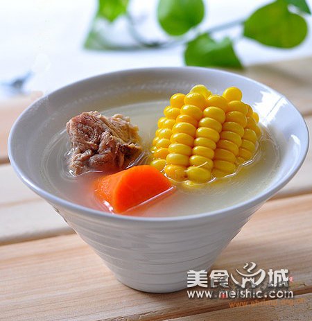 香甜玉米脊骨汤的做法