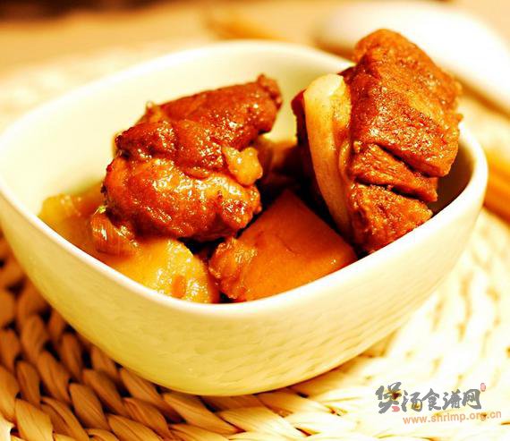 小排土豆煲的做法