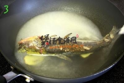 黄豆芽鲶鱼汤的做法