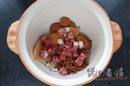 虫草花猴头菇咸肉汤的做法