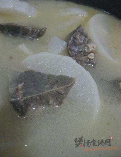 萝卜炖猪肺的做法