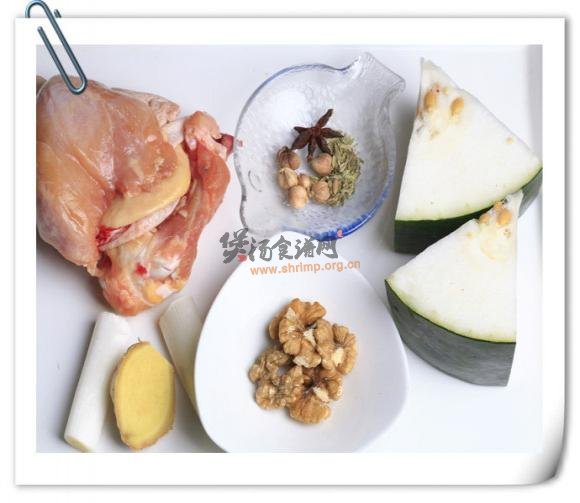 桃仁鸡腿汤的做法