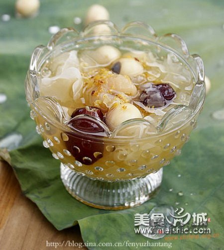 莲子红枣雪耳羹的做法