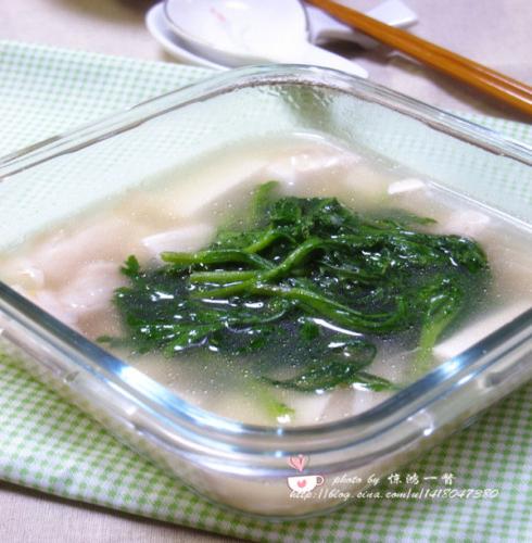茼蒿豆腐汤的做法