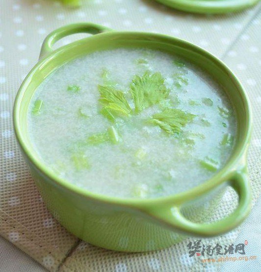 鸡茸芹菜粥的做法
