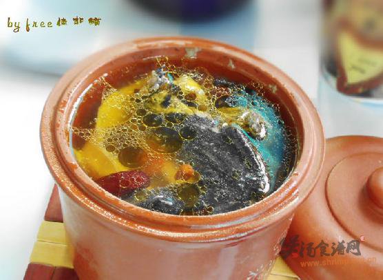 黄芪当归炖乌鸡的做法