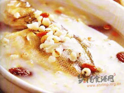 薏米煮鲈鱼的做法
