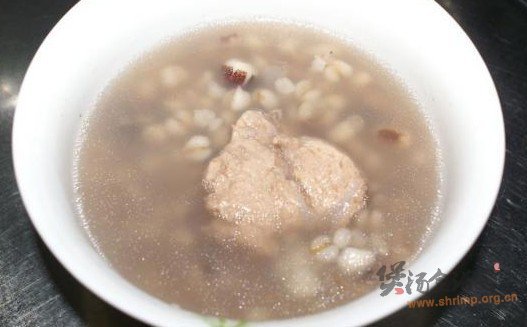 薏米眉豆茨实汤的做法