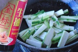 红薯汤粉丝瓜煲的做法