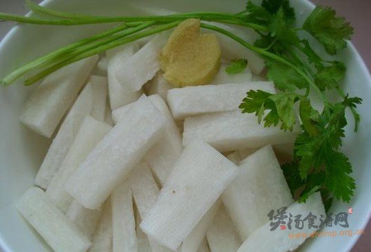 白萝卜牛肉汤的做法
