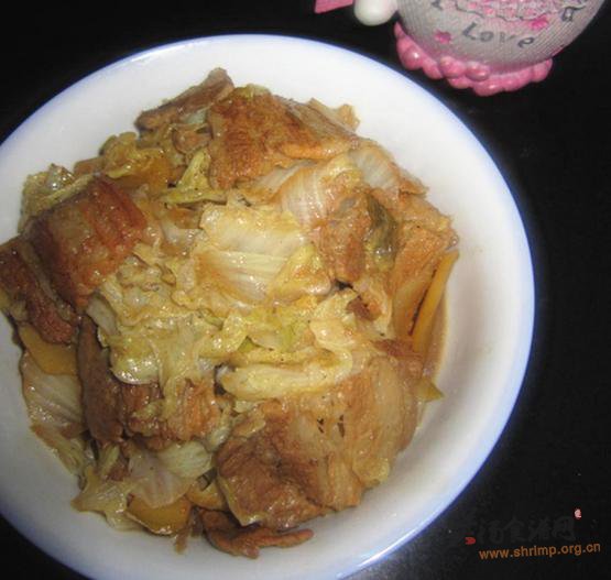 五花肉炖白菜土豆的做法
