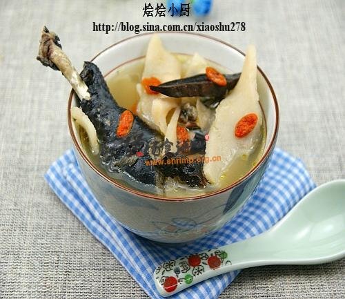 灵芝枸杞乌鸡汤的做法