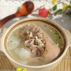 蹄髈萝卜汤的做法 蹄髈萝卜汤的做法