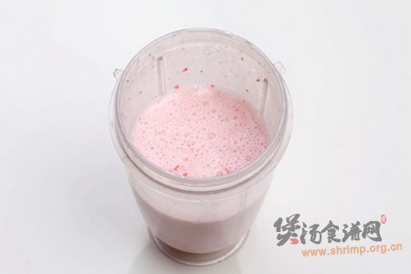 草莓酸奶的做法