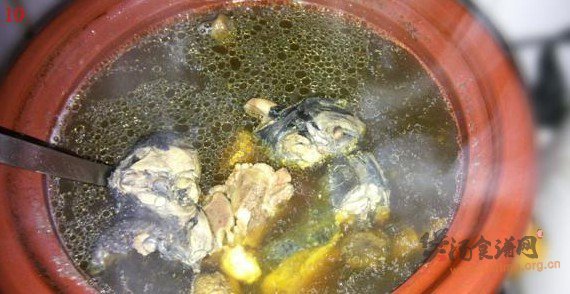 姬松茸乌鸡汤的做法
