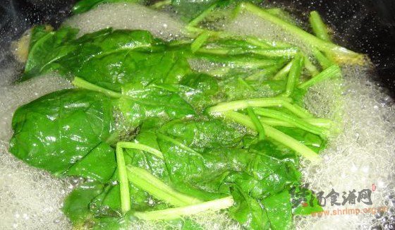 金菇菠菜汤的做法