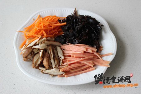 消暑开胃酸辣汤的做法