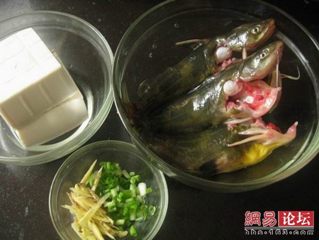 黄骨鱼豆腐汤的做法
