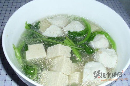 鱼丸冻豆腐汤的做法