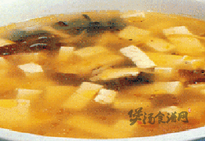 金针耳汤的做法