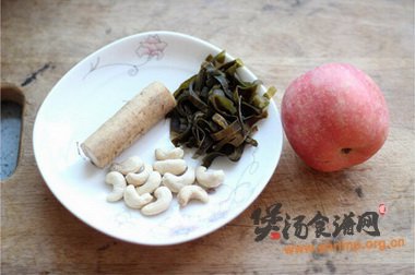 牛蒡腰果汤的做法