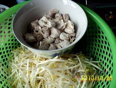 豆芽燕皮汤的做法