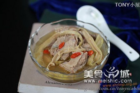笋干老鸭汤的做法