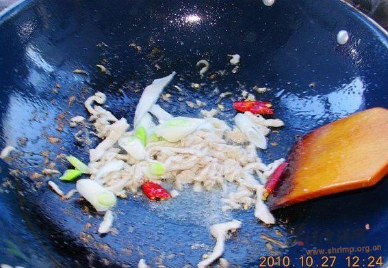 香浓的蘑菇肉丝汤的做法
