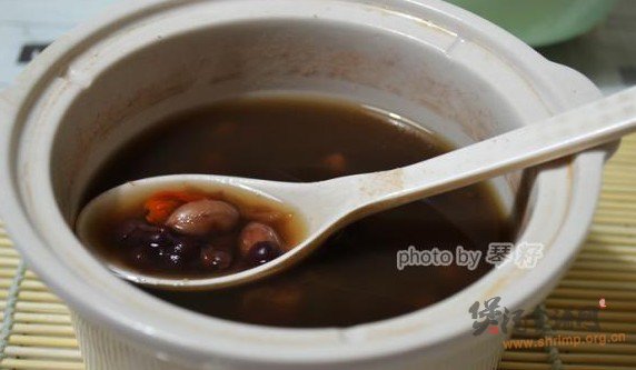 养血三红汤的做法