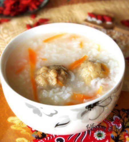 香浓胡萝卜肉丸粥的做法