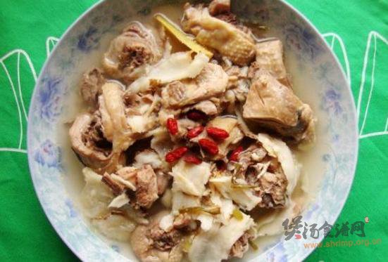 当归炖鸡的做法