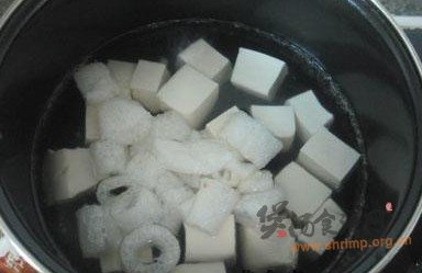 竹笙豆腐汤的做法