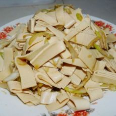 凉拌豆腐皮的做法