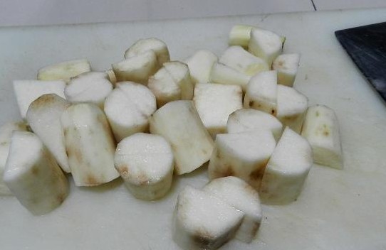 虫草花山药鸭腿煲的做法