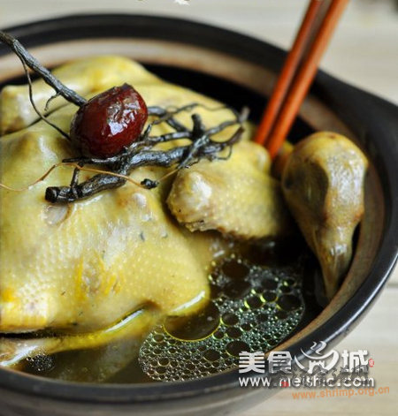 胡椒根炖鸽子汤的做法
