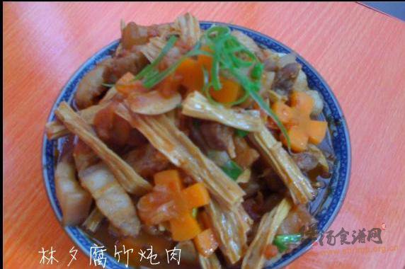 腐竹炖肉的做法