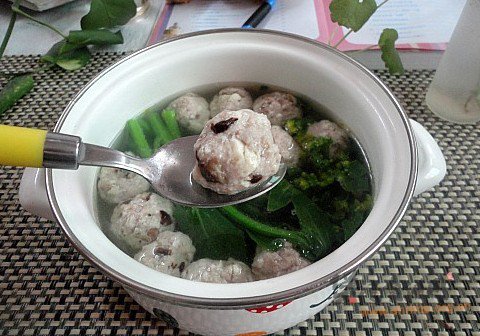 菜心豆腐丸子汤的做法
