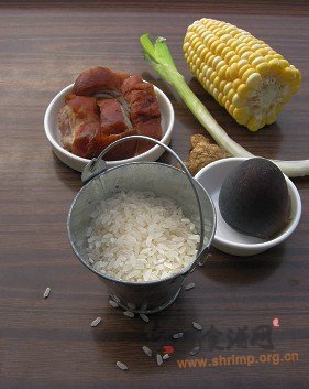 皮蛋烧鸭粥的做法