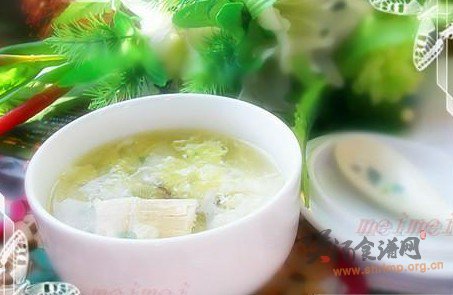 白菜腐竹滚汤的做法