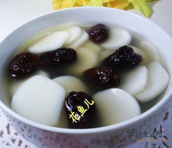 黑枣年糕汤的做法