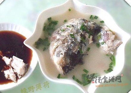 鲢鱼头尾汤的做法