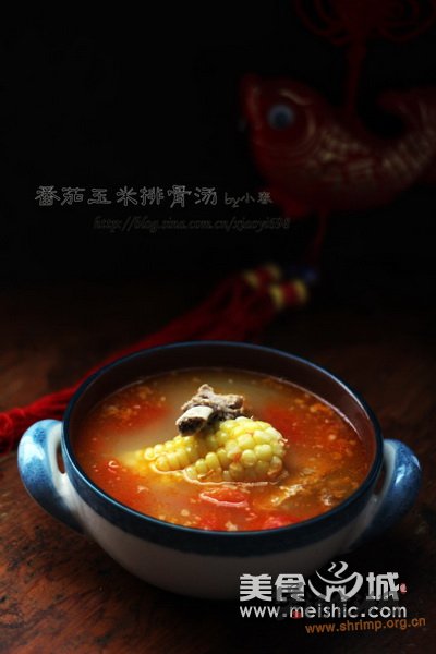 番茄玉米排骨汤的做法