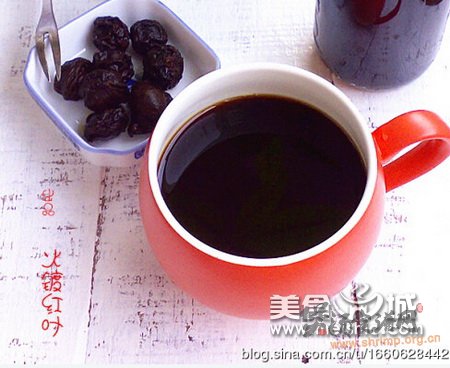 黑糖酸梅汤的做法