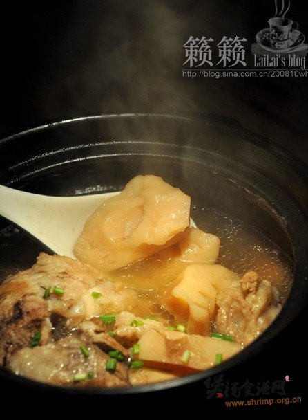莲藕煨汤骨的做法