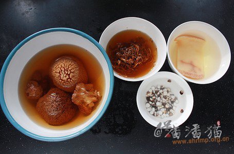 虫草花猴头菇咸肉汤的做法
