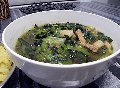 小黑菜炖肉的做法