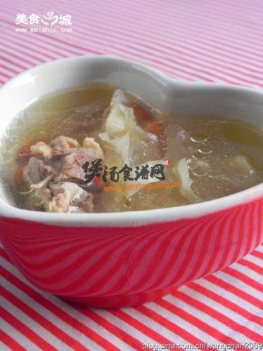麦冬银耳炖鸽子的做法