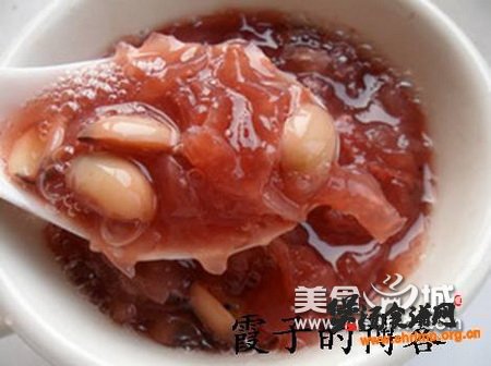 怎么做银耳莲子羹的做法
